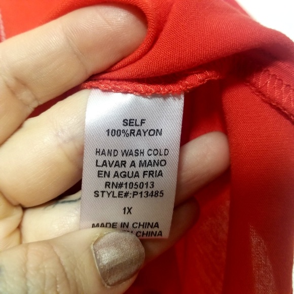 ANDREE Embroidered Sharkbite Tunic Roll Sleeves - Picture 8 of 8